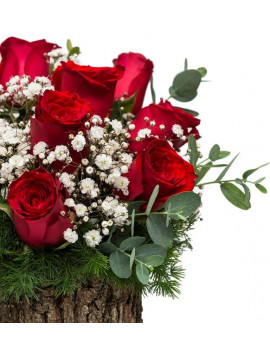 Doğal Ahşap Kütükte 9'lu Kırmızı Gül Aranjmanı
